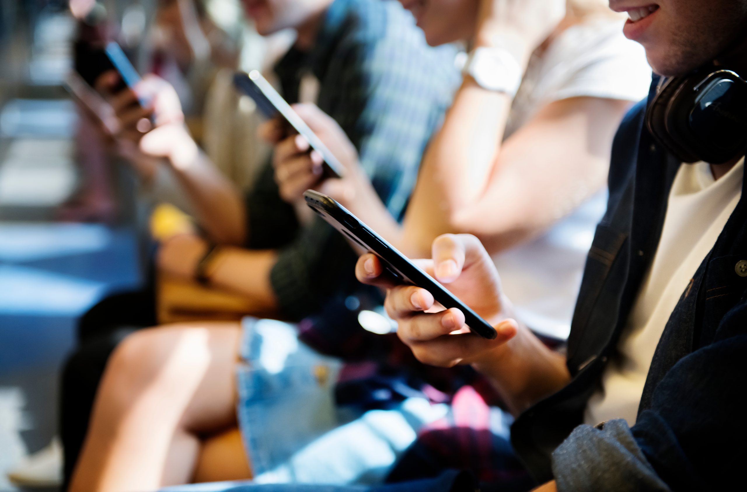 أسعار البيانات المتنقلة في كندا: تحليل التكاليف المرتفعة مقارنة بدول أخرى